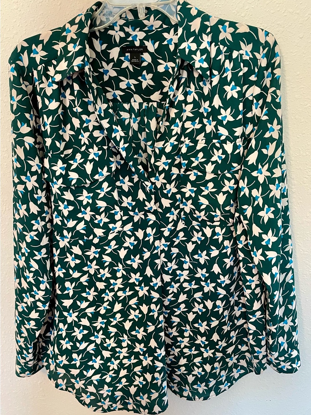 Ann Taylor Dark Green Floral Button-Down Shirt